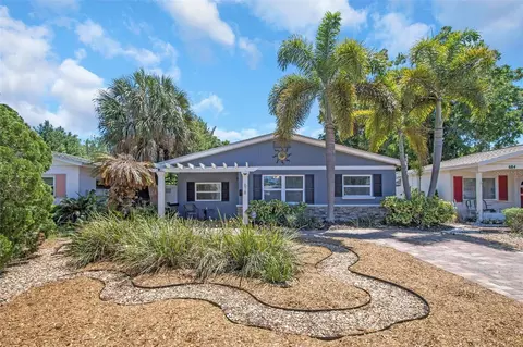 678 71st Ave N, Saint Petersburg, FL 33702