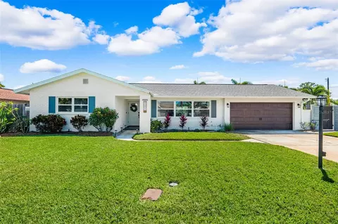 9001 128th Way, Seminole, FL 33776