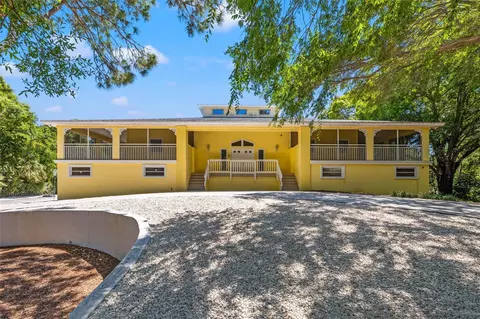 9660 90th Ave, Seminole, FL 33777