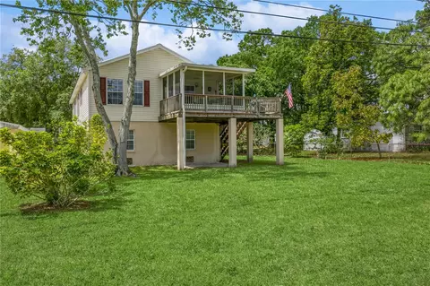 150 Mystic Lake Dr N, Saint Petersburg, FL 33702