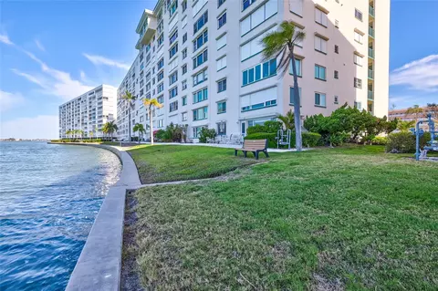 6020 Shore Blvd S #209, Gulfport, FL 33707