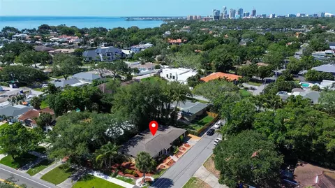 525 Lamara Way NE, Saint Petersburg, FL 33704