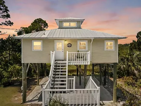 12450 E Point Rd, Cedar Key, FL 32625 photo 1