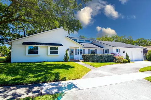 7373 123rd St, Seminole, FL 33772