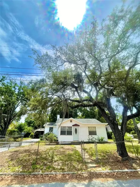 37 W Martin Luther King Jr Dr, Tarpon Springs, FL 34689
