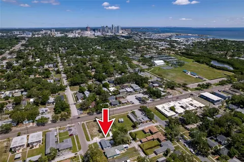 2218 8th St S, Saint Petersburg, FL 33705