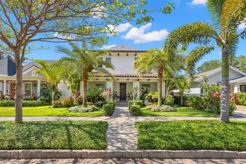 810 29th Ave N, Saint Petersburg, FL 33704