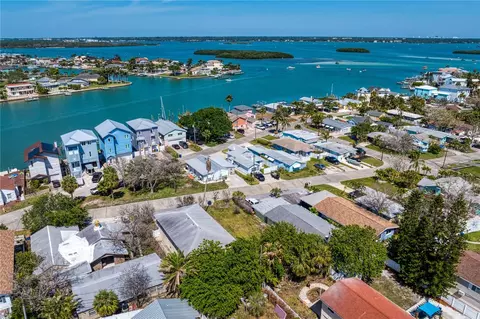 4 Th St E, Madeira Beach, FL 33708