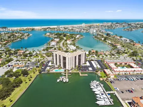 10355 Paradise Blvd #315, Treasure Island, FL 33706