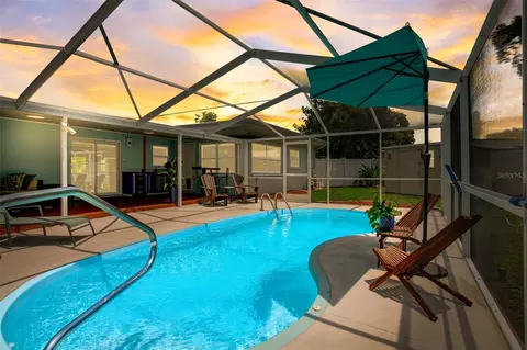10047 Nassau Ct, Seminole, FL 33776