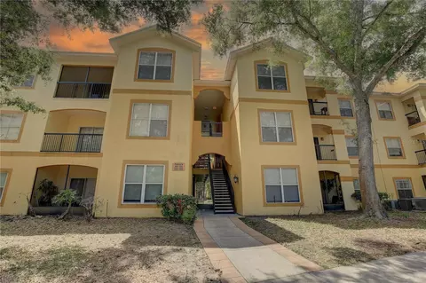 5614 Pinnacle Heights Cir #308, Tampa, FL 33624