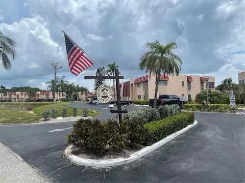 123 Buttonwood Cir, Seminole, FL 33777