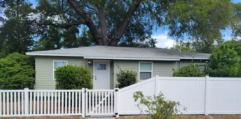 1270 13th Ave S, Saint Petersburg, FL 33705