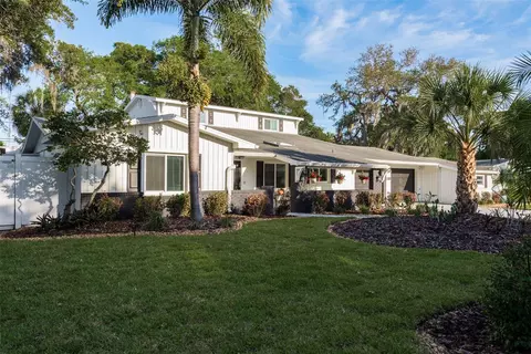 113 Crestwood Ln, Largo, FL 33770
