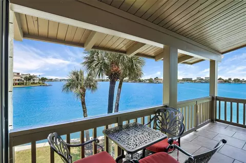 532 Plaza Seville Ct #58, Treasure Island, FL 33706