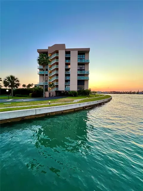 1 Key Capri #402E, Treasure Island, FL 33706