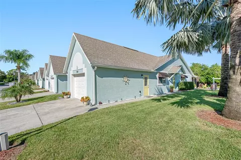 9411 Tara Cay Dr #14, Seminole, FL 33776