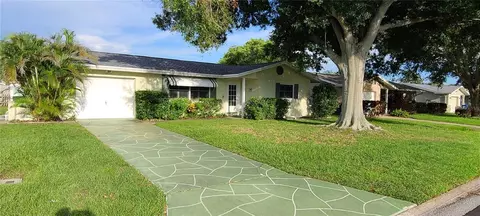 9901 111th Ln, Seminole, FL 33772