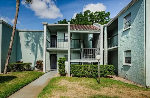 2874 Somerset Park Dr #203, Tampa, FL 33613
