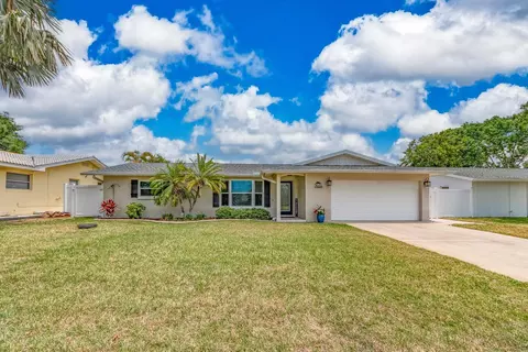 11233 142nd Way, Largo, FL 33774