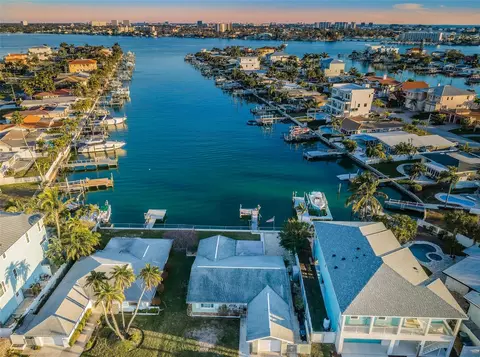645 115th Ave, Treasure Island, FL 33706