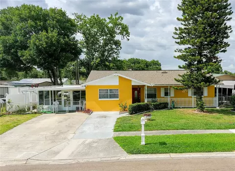 7104 Reindeer Rd, Tampa, FL 33619