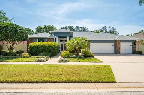 10610 Park Place Dr, Seminole, FL 33778