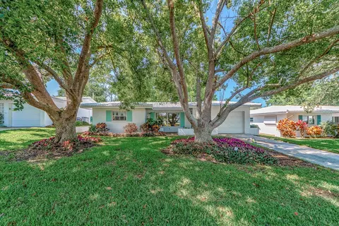 9034 141st St, Seminole, FL 33776