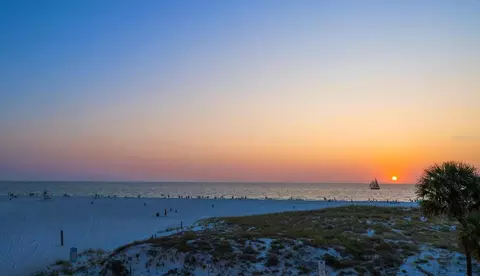 15 Avalon St #301, Clearwater Beach, FL 33767