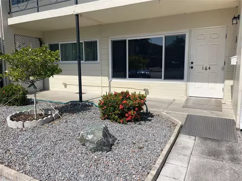 4032 57th St N #164, Kenneth City, FL 33709