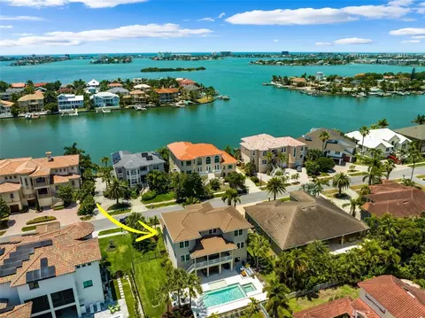 6209 Pasadena Point Blvd, Gulfport, FL 33707