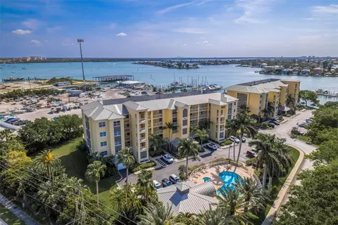 423 150th Ave #1201, Madeira Beach, FL 33708 photo 1
