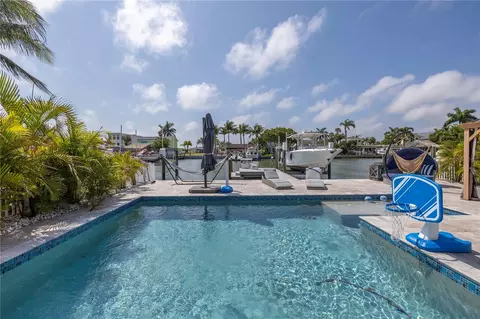 17720 Long Point Dr, Redington Shores, FL 33708