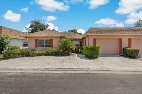 9024 Golden Horseshoe Dr, Seminole, FL 33777