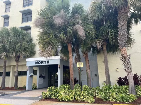 701 S Madison Ave #404, Clearwater, FL 33756