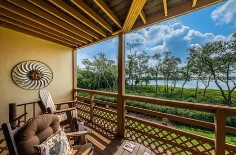 1710 Lighthouse Ter S #4, South Pasadena, FL 33707