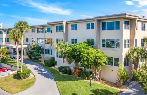 55 Harbor View Ln #307, Belleair Bluffs, FL 33770