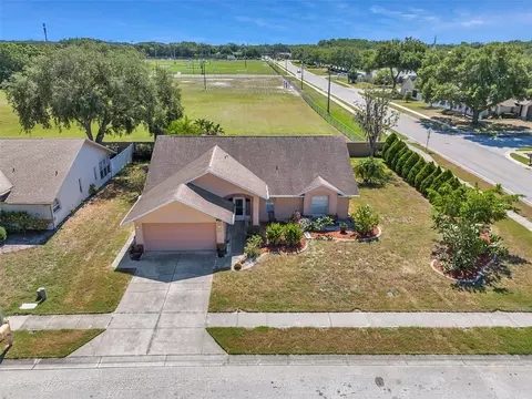 4726 Crestknoll Ln, New Port Richey, FL 34653