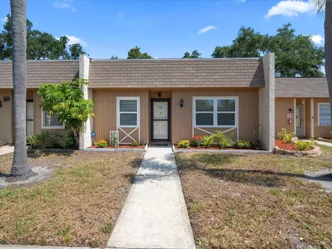 11511 113th St #6B, Largo, FL 33778