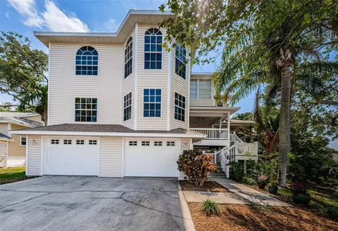 376 Hattie St, Palm Harbor, FL 34683