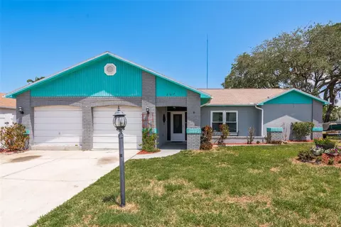 2717 Blossom Lake Dr, Holiday, FL 34691