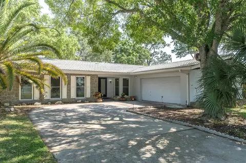 14722 Imperial Point Dr, Largo, FL 33774