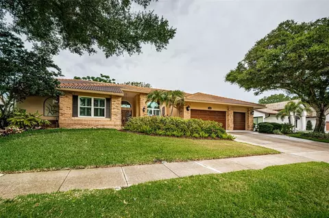 2392 Parkstream Ave, Clearwater, FL 33759