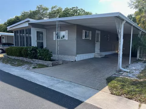 79 Royal Palm Cir, Largo, FL 33778