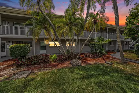 5916 5th Ave N #12B, Saint Petersburg, FL 33710