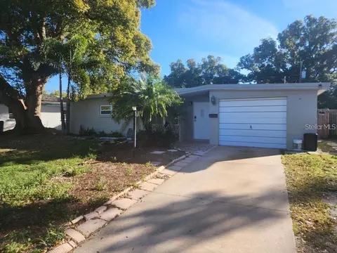 4200 Citrus Dr, New Port Richey, FL 34652