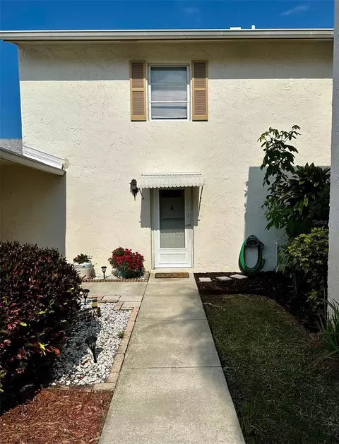 3255 39th St S #B, Saint Petersburg, FL 33711