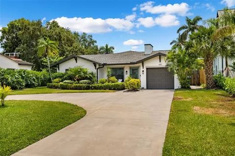 845 Snell Isle Blvd NE, Saint Petersburg, FL 33704