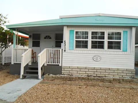 5314 6th Pl S #122, Saint Petersburg, FL 33707