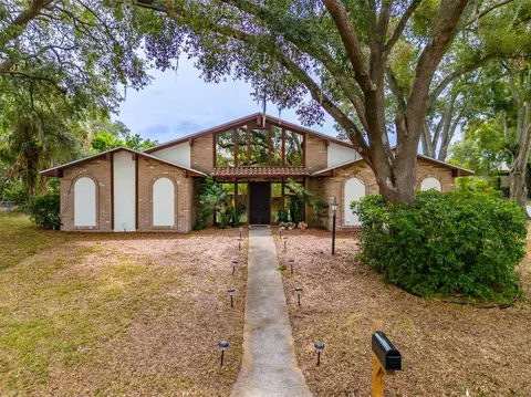 2220 Krista Ln, Brandon, FL 33511